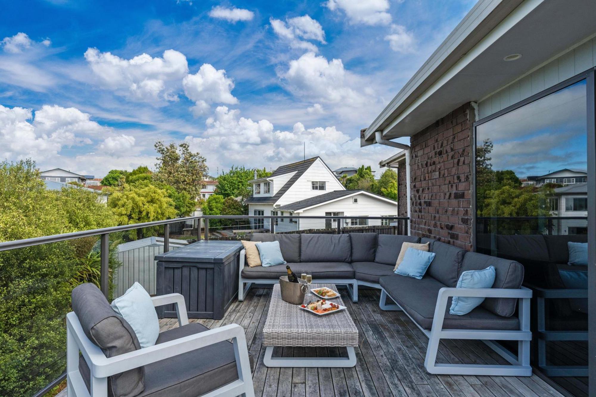 Ngaio Views - Lake Taupo Holiday Home Экстерьер фото